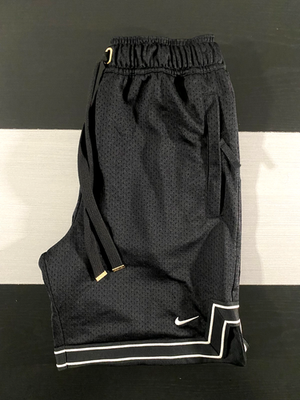 NIKE LeBRON JAMES Forever King 8