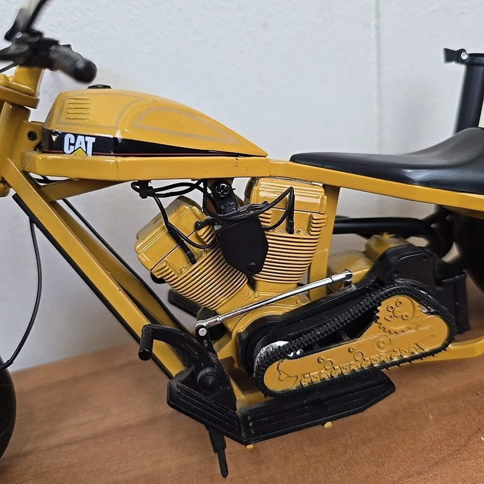 RC2 Caterpillar CAT One Tough Ride Motorcycle 1:10 OCC - Image 4 of 4
