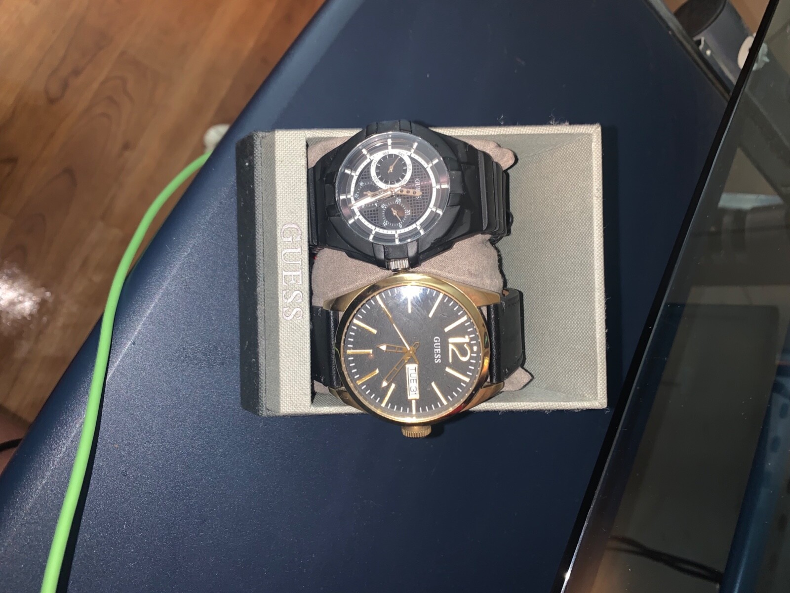 2 Guess watch for men. - Gem display picture 1