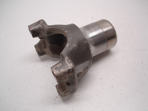 NASCAR SPICER FORD 9" FORGED 1350 U-JOINT REAR END GEAR YOKE 28 SPLINE PINION 02 - Foto 4 di 6