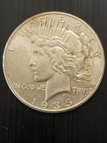 1935 Peace Dollar CHOICE ALMOST UNCIRCULATED