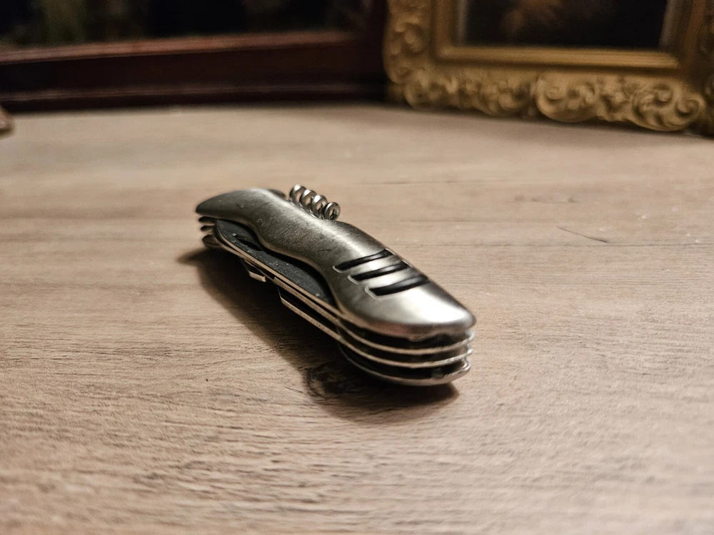 MULTI-TOOL POCKET KNIFE- TOOL/TACKLE BOX MUST HAVE!