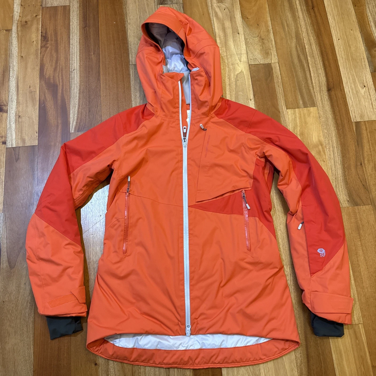 Women’s Sz Small SMountain Hardware Winter Ski Snow Jacket W/ Recco Rescue Tech