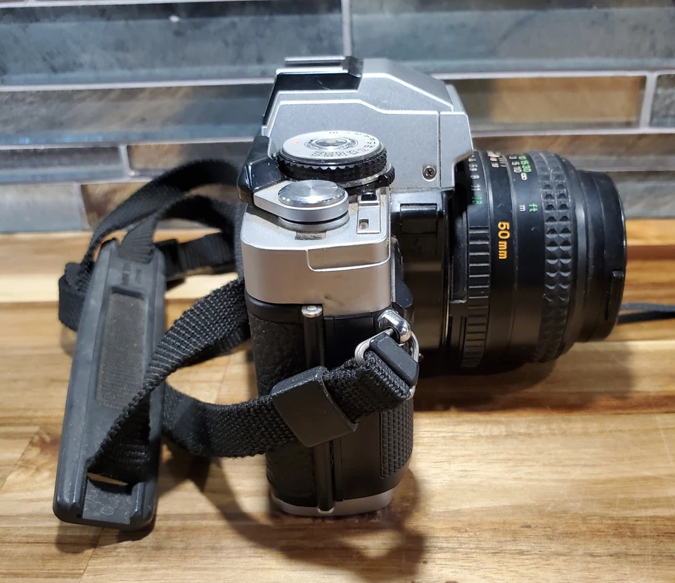 Cámara Minolta XG-M 35mm con 2 objetivos, zoom 50mm, 80-200mm. Sin batería Foto 3 de 4