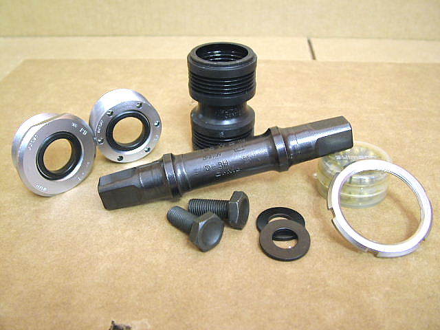 SHIMANO - AXIS0590 New-Old-Stock Shimano 105 
