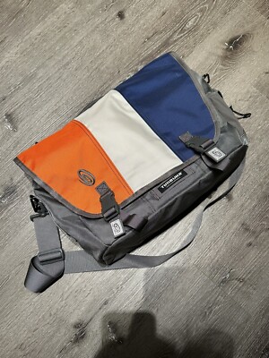 Excellent Condition Timbuk2 Classic Messenger Bag (medium Excellent Condition Timbuk2 Classic Messenger Bag (medium