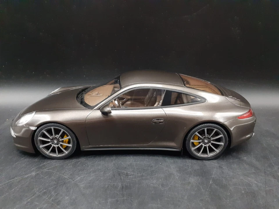 Porsche Carrera 911 (991) 4S 1/18 GT Spirit GT026 - Immagine 2 di 4