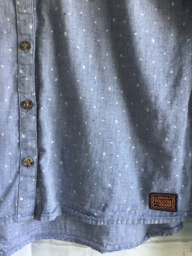 Volcolm Jeans Light Blue White Speckle Polka Dot Pocket Button Down Top Sz Small - Picture 3 of 5