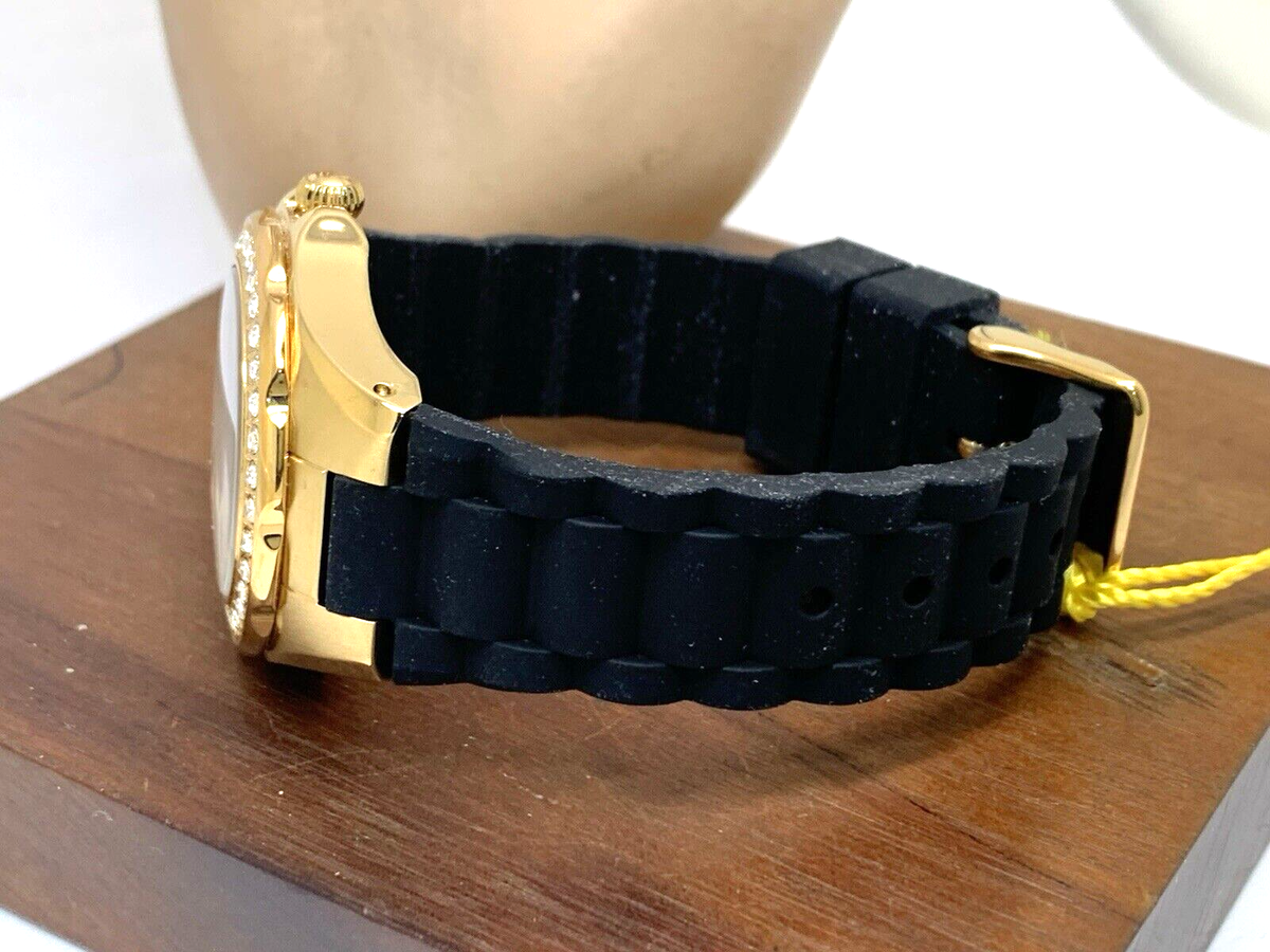 Invicta Women