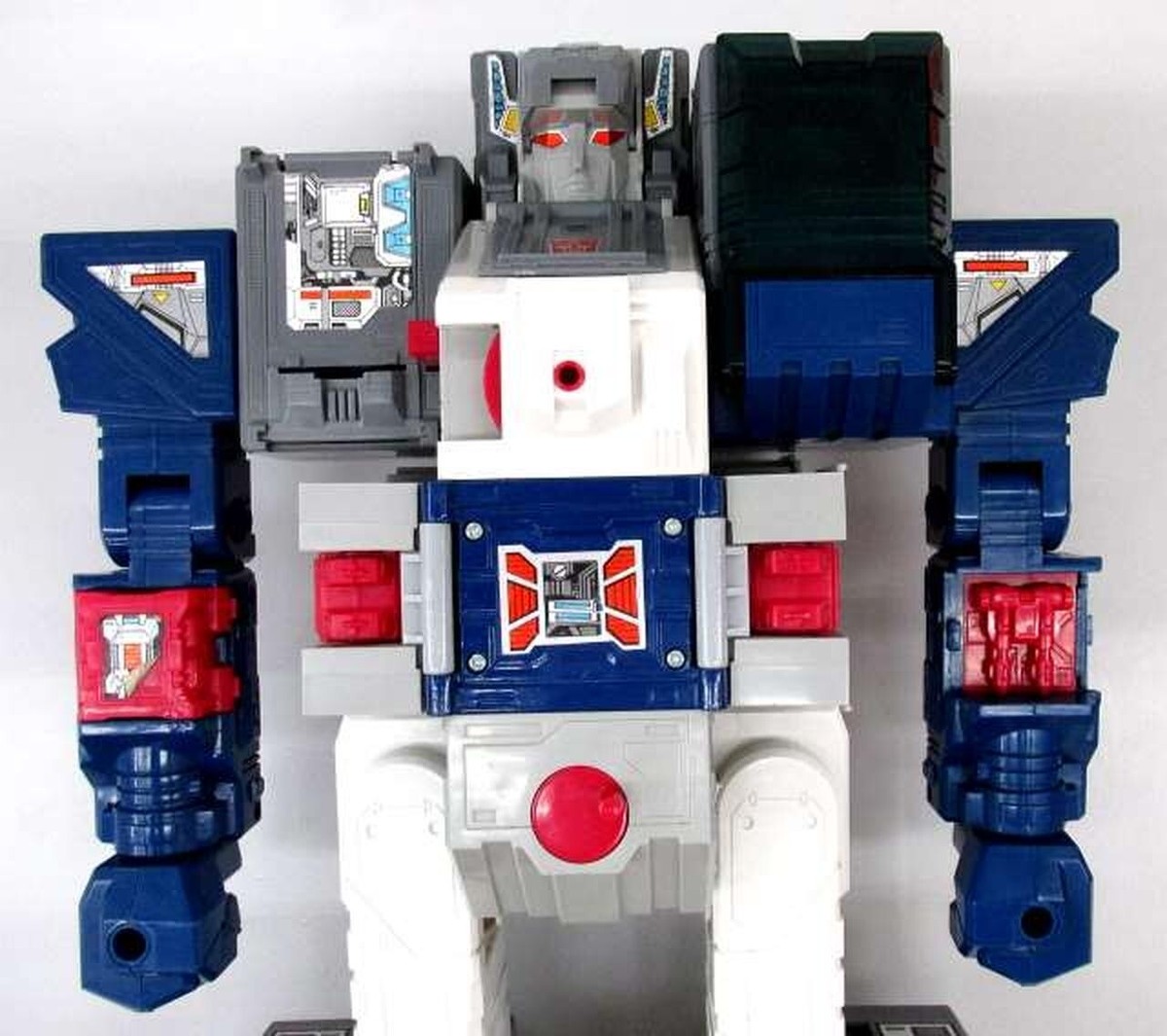 Transformers C-114 Headmasters Cybertron Fortress Maximus Figure