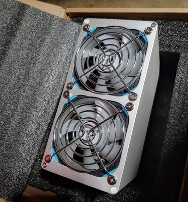 Goldshell KD-BOX Pro, 2.6 THs Miner for Kadena (KDA), WITHOUT PSU