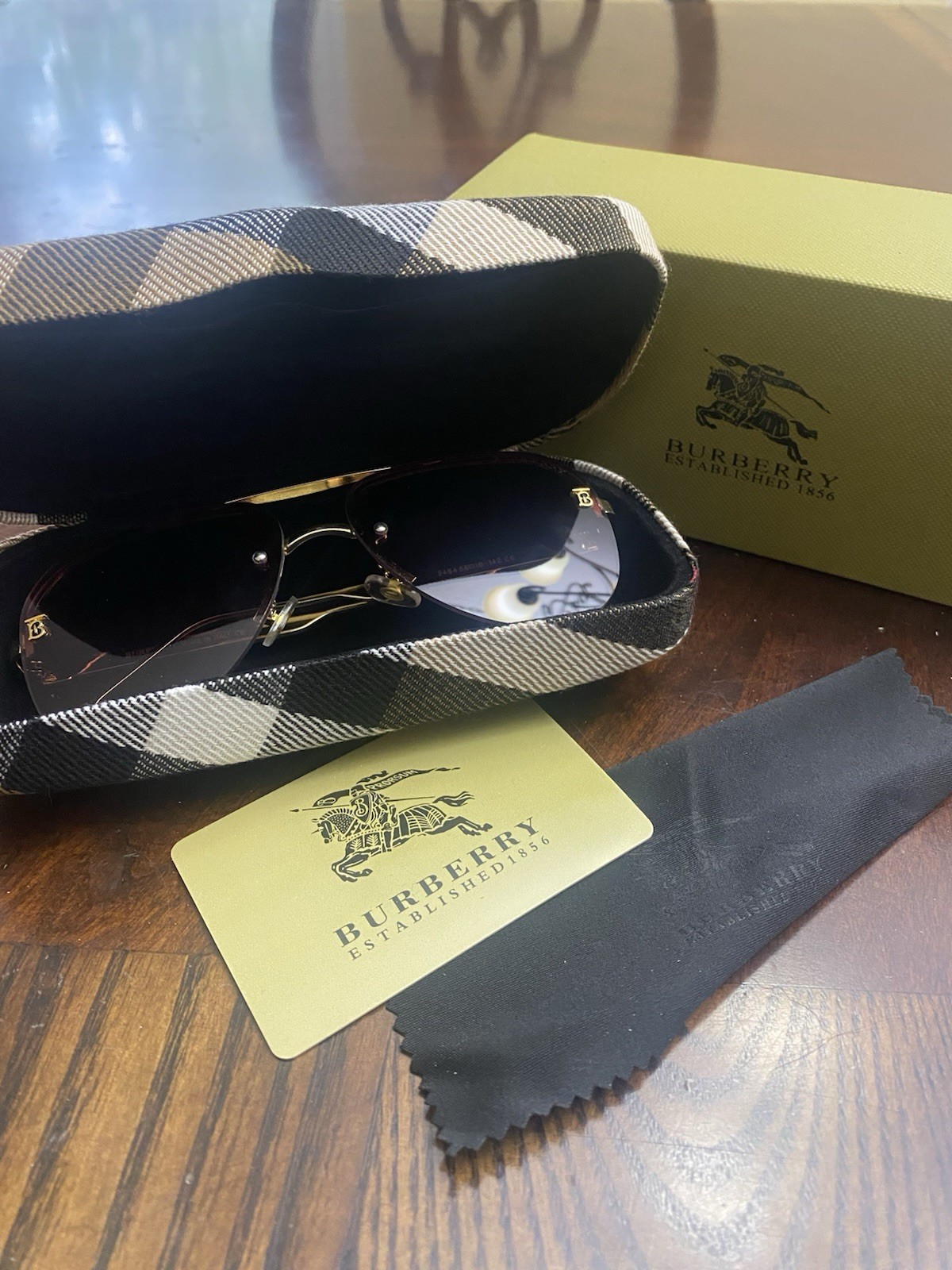 Burberry Sunglasses Hard Case. Aviator Style. Brown Hard Case with Cloth & Box thumbnail 4