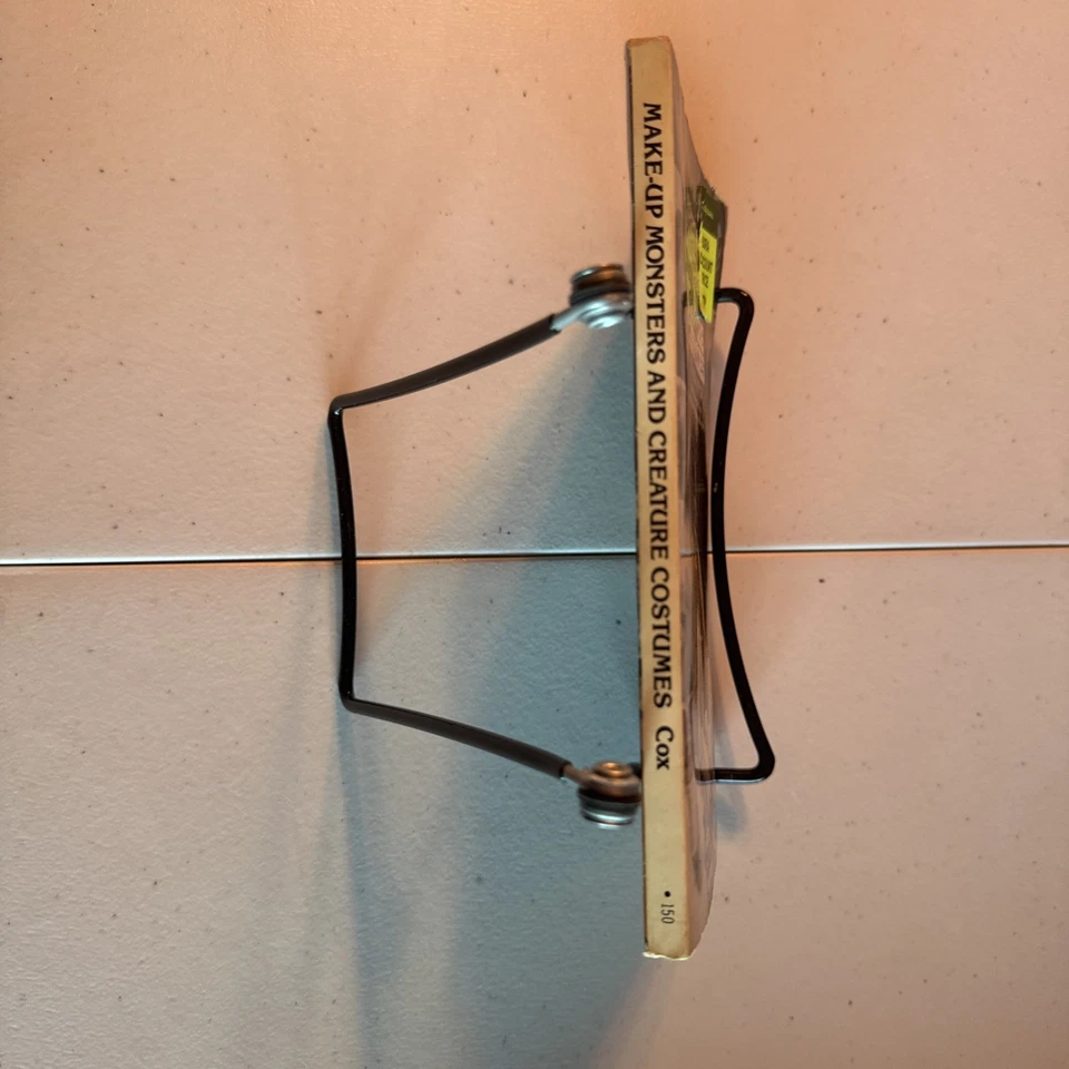 Make-Up Monsters Lynn Cox 1976 Halloween Makeup Tutorials Skull Face PB Book - Image 3 of 3