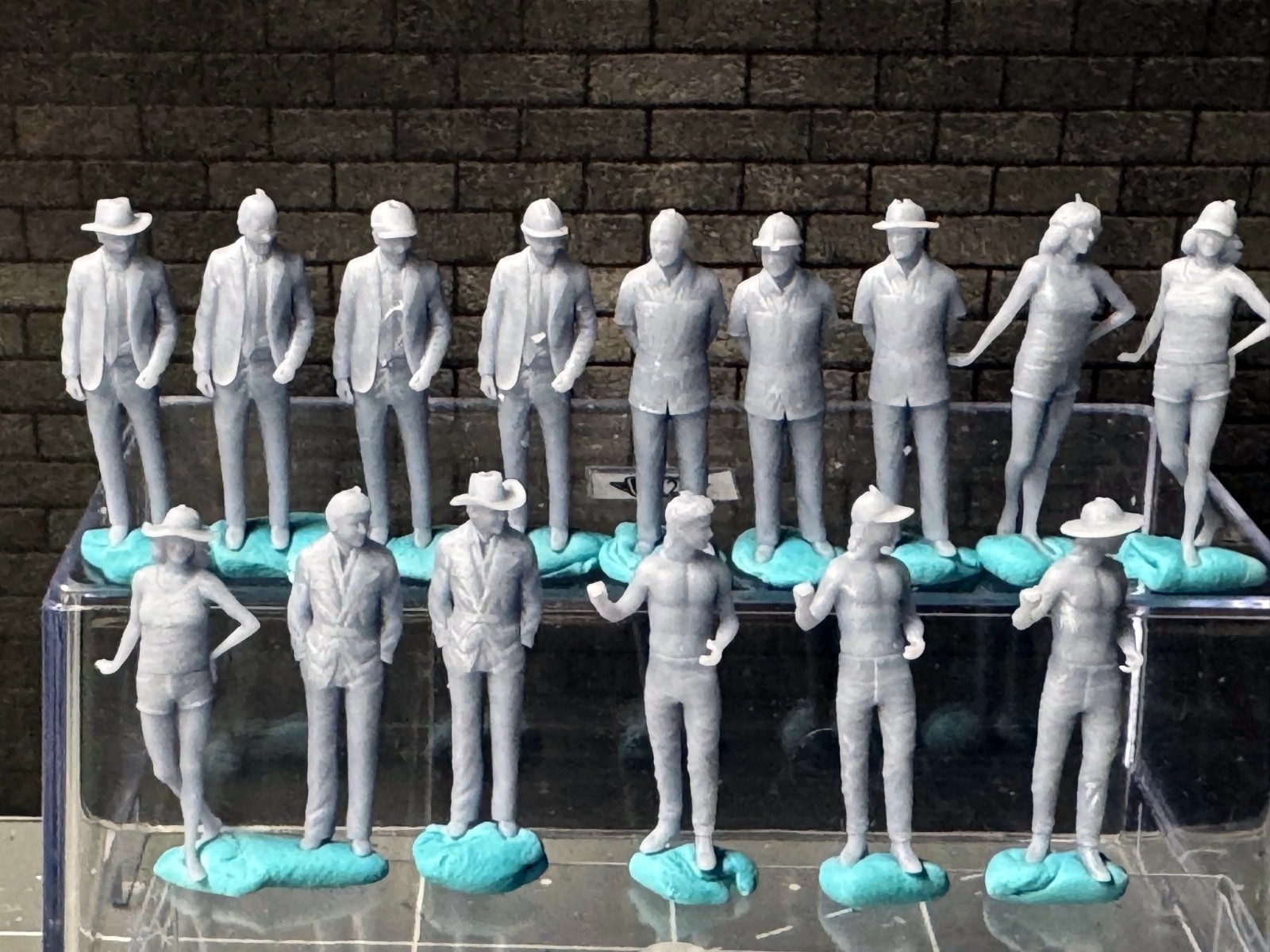 1:64 Figures  - For Dioramas Miniature Figures 164 Fig Lot 685 Doublegdiecast