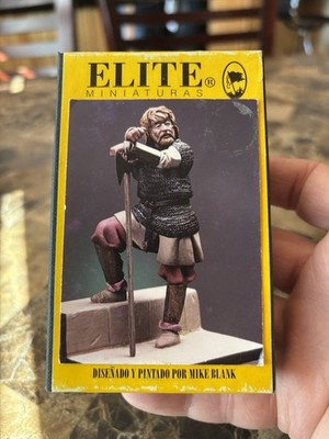 ELITE MINIATURES 54MM METAL MINIATURES VARANGIAN GUARDSMAN C. 1000