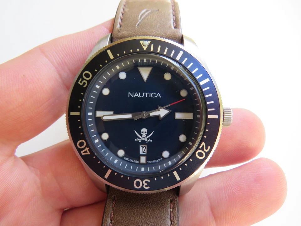 NAUTICA NAVY Divers quartz mens wrist watch Works - Image 2 of 4