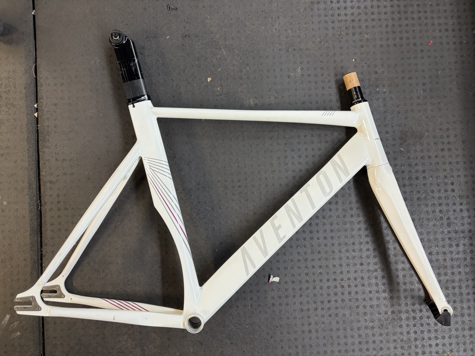 Aventon Mataro Frameset 58cm - 2020 - White Track Bike Fixed Gear 700c Single