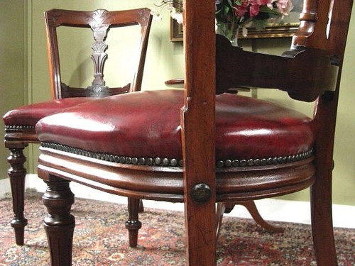 FINE PAIR OF ANTIQUE WALNUT CHAIRS / SIDE CHAIRS /DINING CHAIRS IN VGC. c1890s - Picture 9 of 15