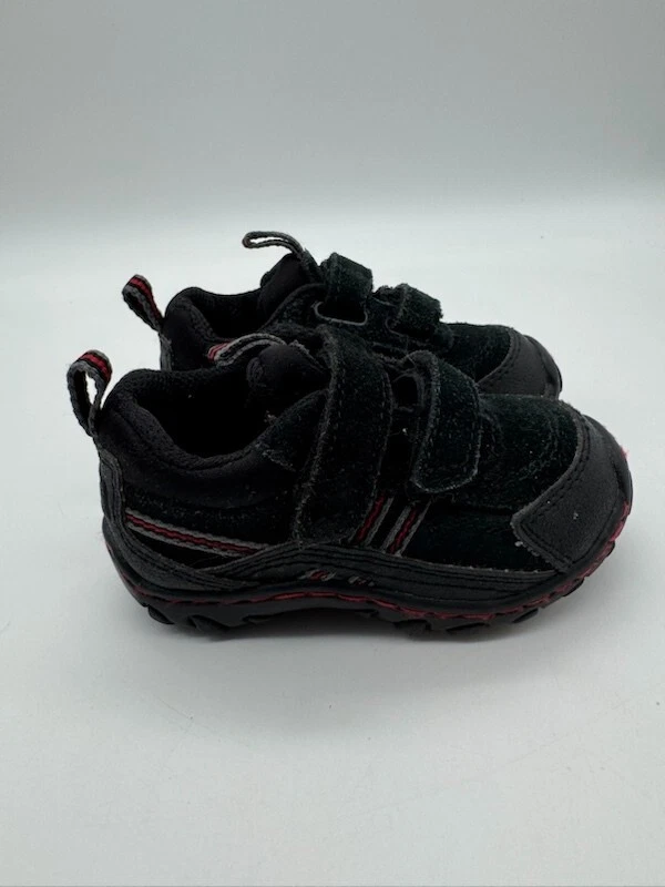 Zapatillas deportivas SmartFit para niños pequeños negras y rojas talla 5 1/2 Foto 4 de 4