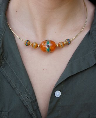 Collar Tibetano resina Ambar gargantilla incrustaciones coral y turquesa boho