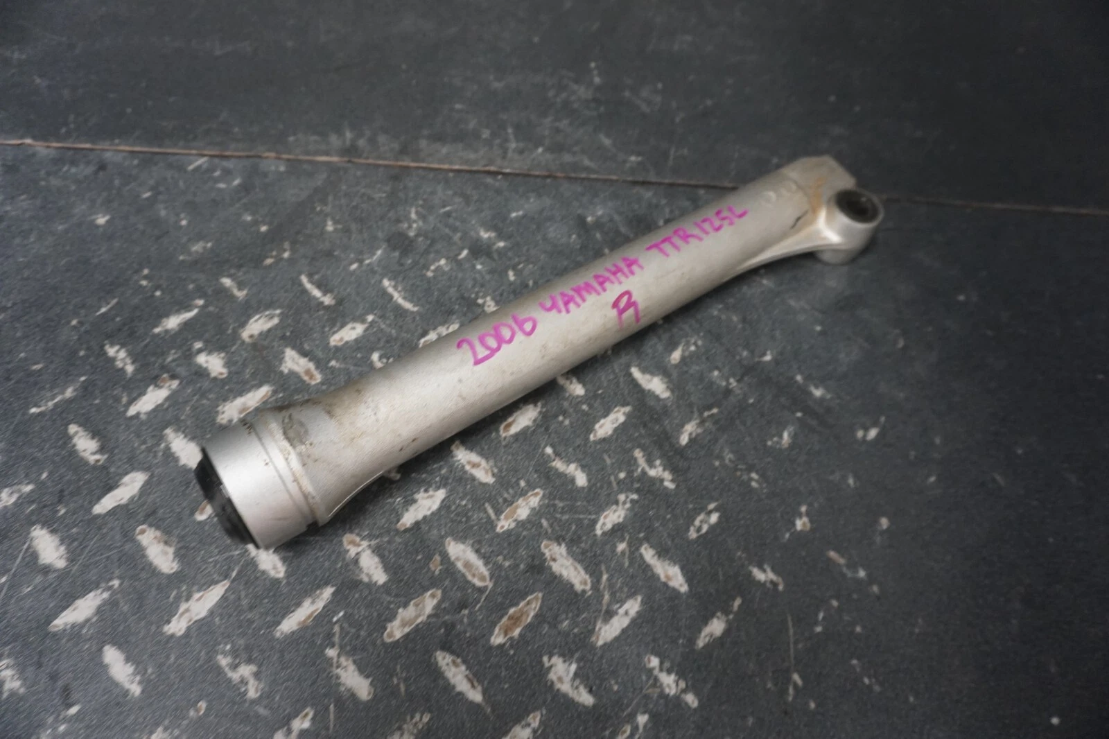 2000-2007 TTR-125 Yamaha Dirtbike OEM Right Front Suspension Fork Outer Tube