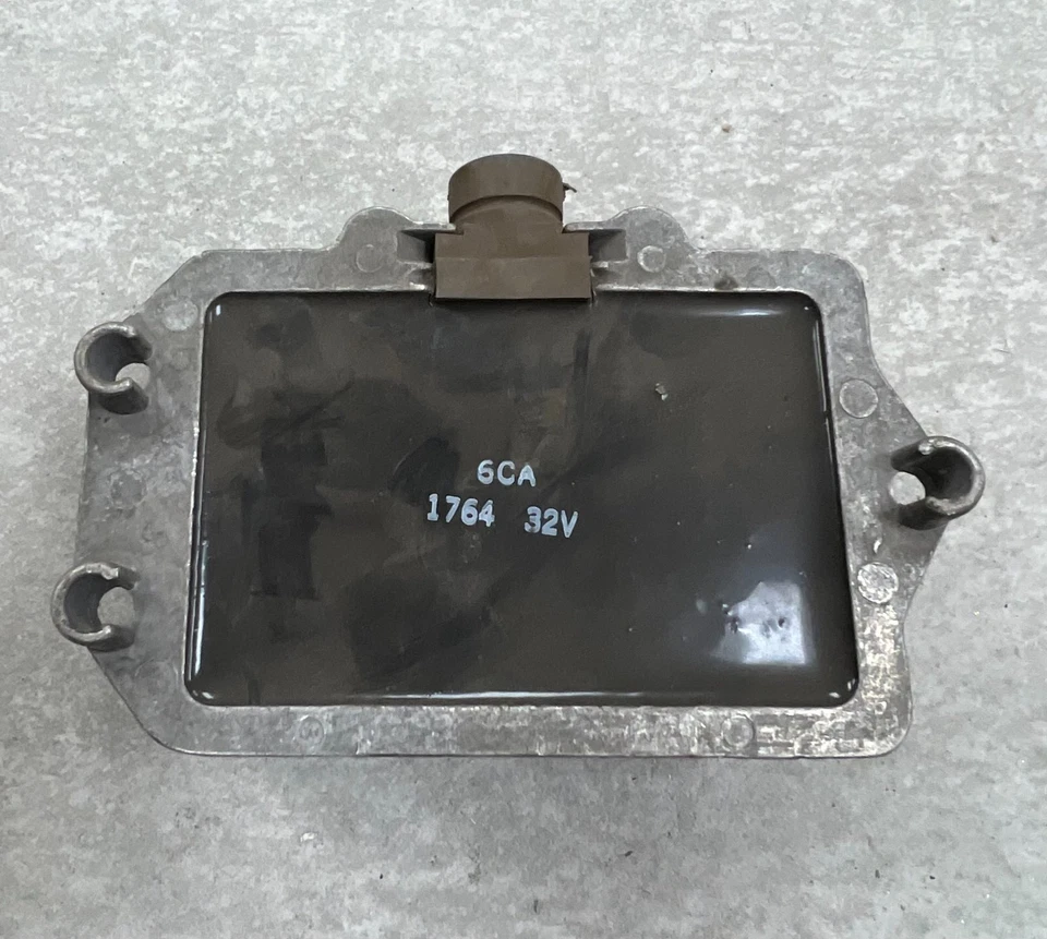 Regulador de voltaje del alternador Ace Electric Co 6CA VR-1764 32 voltios Foto 3 de 3