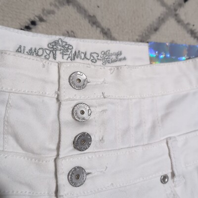Almost Famous  Denim Shorts White Juniors Sz 9 Stretch Raw Hem G17