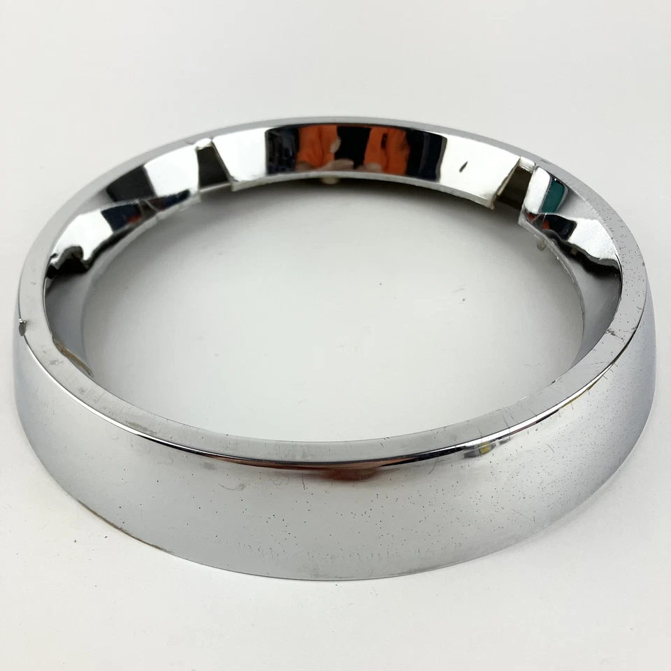 Buick Electra LeSabre Invicta 1960 luz trasera bisel cohete GM# 5051151 pieza OEM Foto 3 de 4