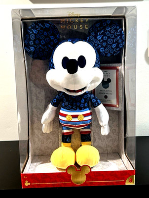 Disney-Mickey Mouse: Year of the Mouse Collectors Special Edition #8 (August)