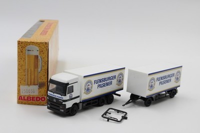 Albedo MB Actros MP1 LH Kofferhängerzug Flensburger Pilsener 250038 1:87 /AL1965