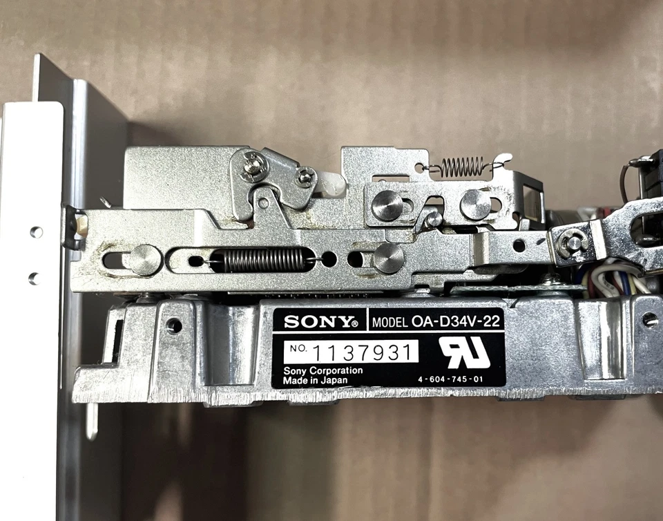 Rare 1984 Sony OA-D34V 400k Floppy Drive for 128k Macintosh, Excellent Shape - Image 4 of 4