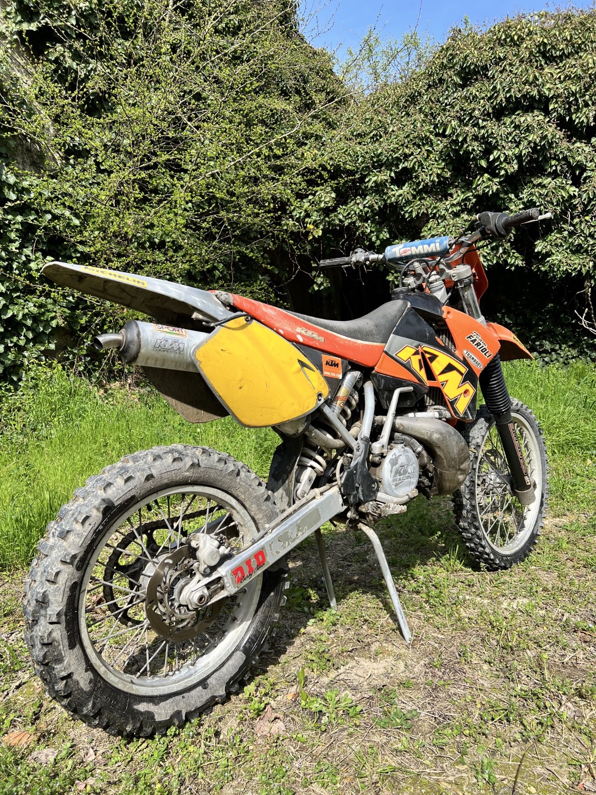 KTM EXC 250 2T del 1998 con targa da montare foto 3