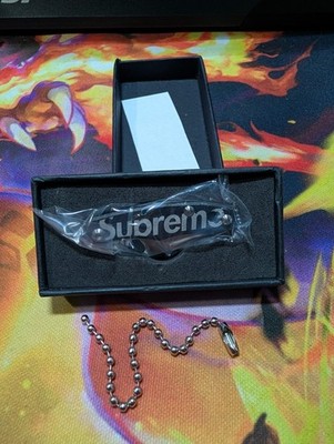 Supreme /Spyderco  Bug  Knife NEW