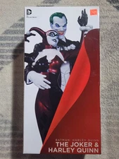The Joker & Harley Quinn Statue Alex Ross DC Collectibles
