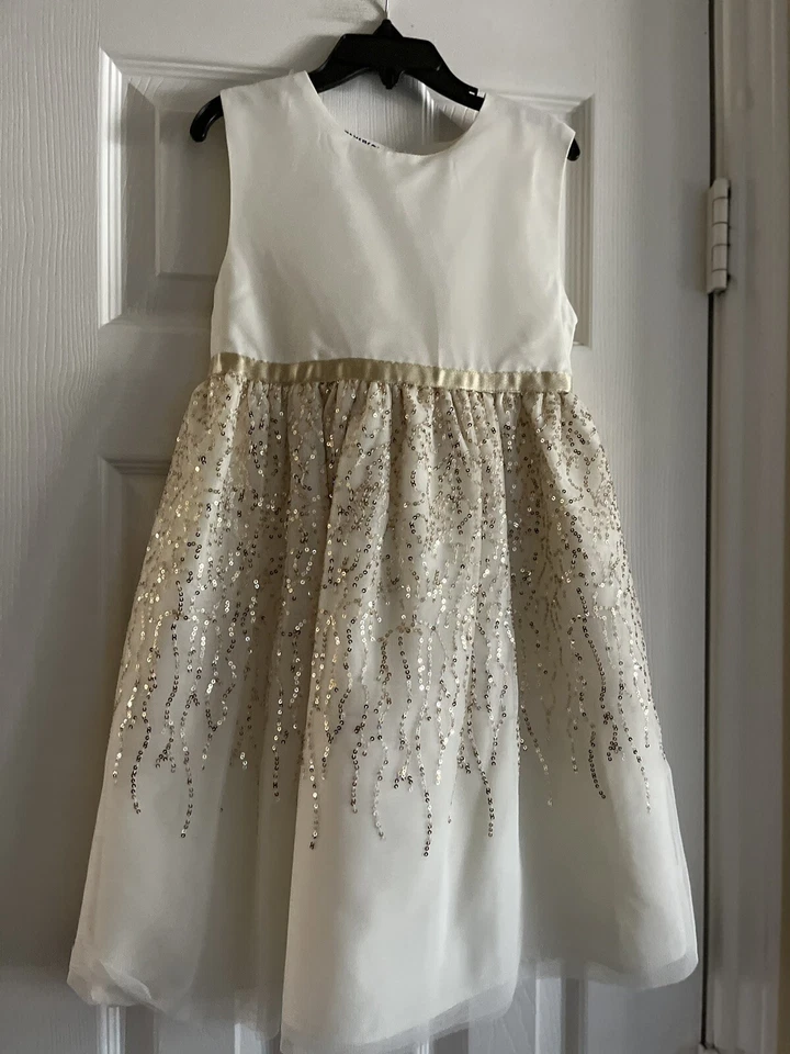 Vestido enfeitado Blueberi Boulevard feminino tamanho 6 e jaqueta de pele de fax em excelente estado usado - Imagem 3 de 4