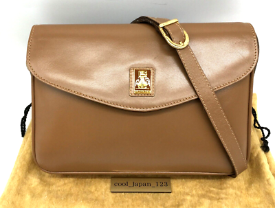 Rare Vintage Burberrys Leather crossbody shoulder bag Hand Rare Vintage Burberrys Leather crossbody shoulder bag Hand