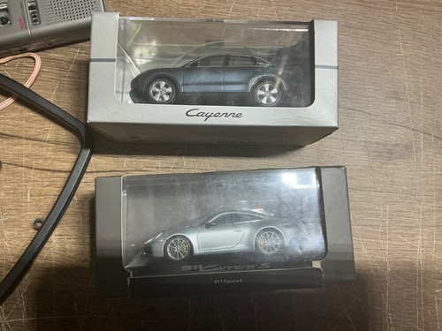 Paul’s model art Porsche 911 Carrera s & cayenne 1/43 Scale - Picture 5 of 8