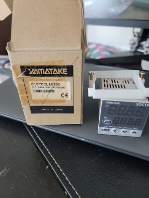 YAMATAKE SDC15TCCLA0300   SDC15 SERIES TEMPERATURE CONTROLLER  DC 24V
