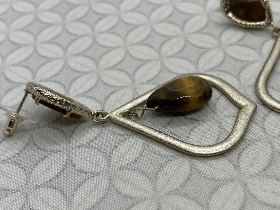 Pendientes Kendra Scott Rayanne de colección ojo de tigre tono dorado llamativo lágrima Foto 4 de 4