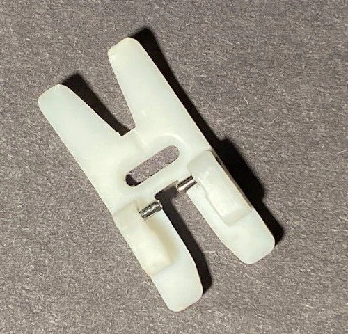 Non-Stick Pfaff Teflon Snap-On Foot for Sewing Machines Which Use IDT Fittings - Image 4 of 4