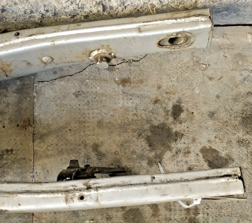 Forcellone Husqvarna WRE 125 - Immagine 2 di 4