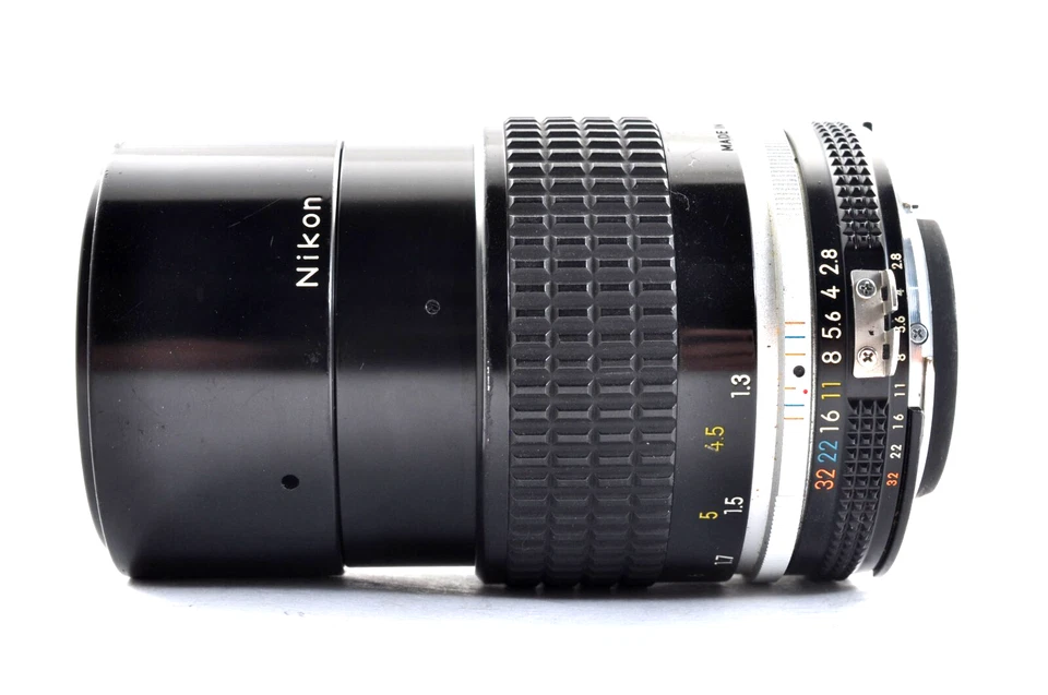 Nikon Ai-s Nikkor 135mm f/2.8 MF Telephoto Lens w/Caps " Near Mint " From Japan - Image 3 of 4