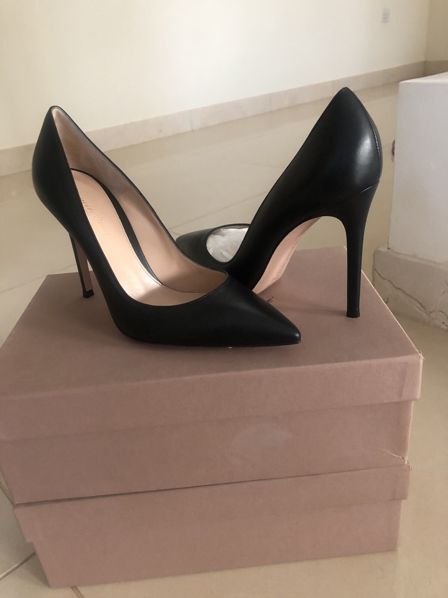 Escarpins GIANVITO ROSSI En Cuir Noir - Talons 10.5 Cm, Pointure 38, Excellent état