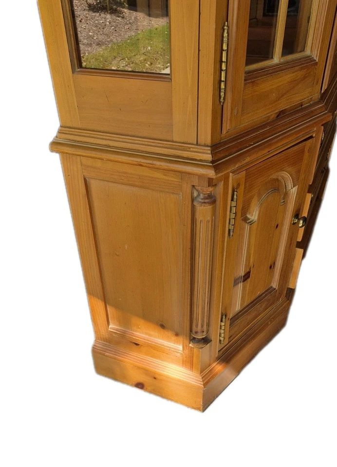 Vintage Knotty Pine Thomasville 2 Peças, Armário de Prateleira de Vidro Excelente Estado - Imagem 3 de 4