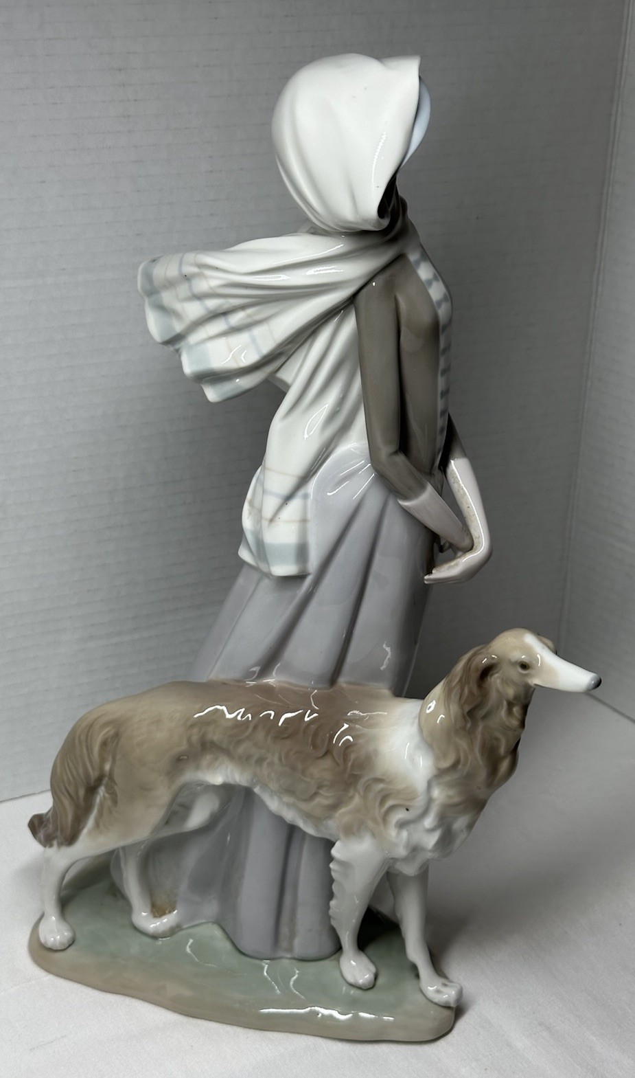 Lladro Figurine Dama Con Galgo (Lady With Greyhound Dog) #4594 15.5”Tall Retired