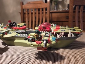 LEGO LEGENDS OF CHIMA: Cragger's Command Ship (70006)