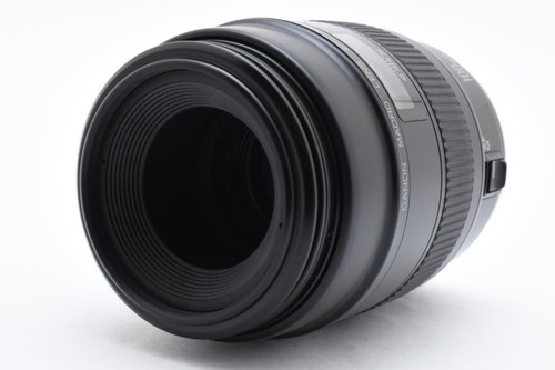 Canon EF 100mm f/2.8 USM Macro Lens EF Mount Sharp Close-Up Telephoto Lens - Picture 2 of 11