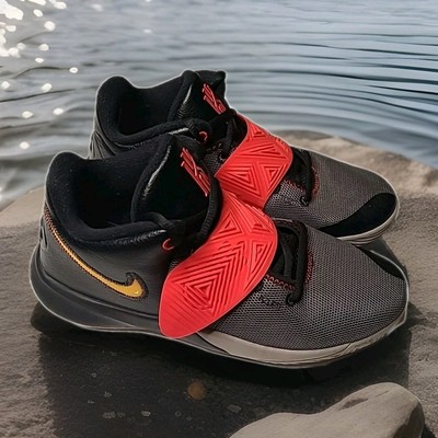 Nike Kyrie Flytrap 3 III Hightop Mid Top Basketball Sneakers 6Y Black Chile Red