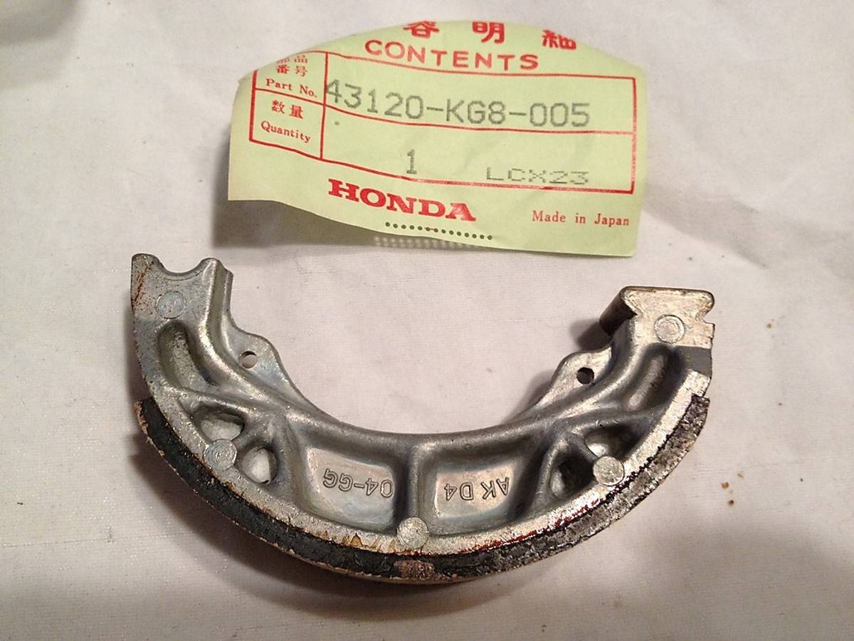 NOS Honda Brake Shoe 1984 CH1250 85-87 CH150 84 NH125 43120-KG8