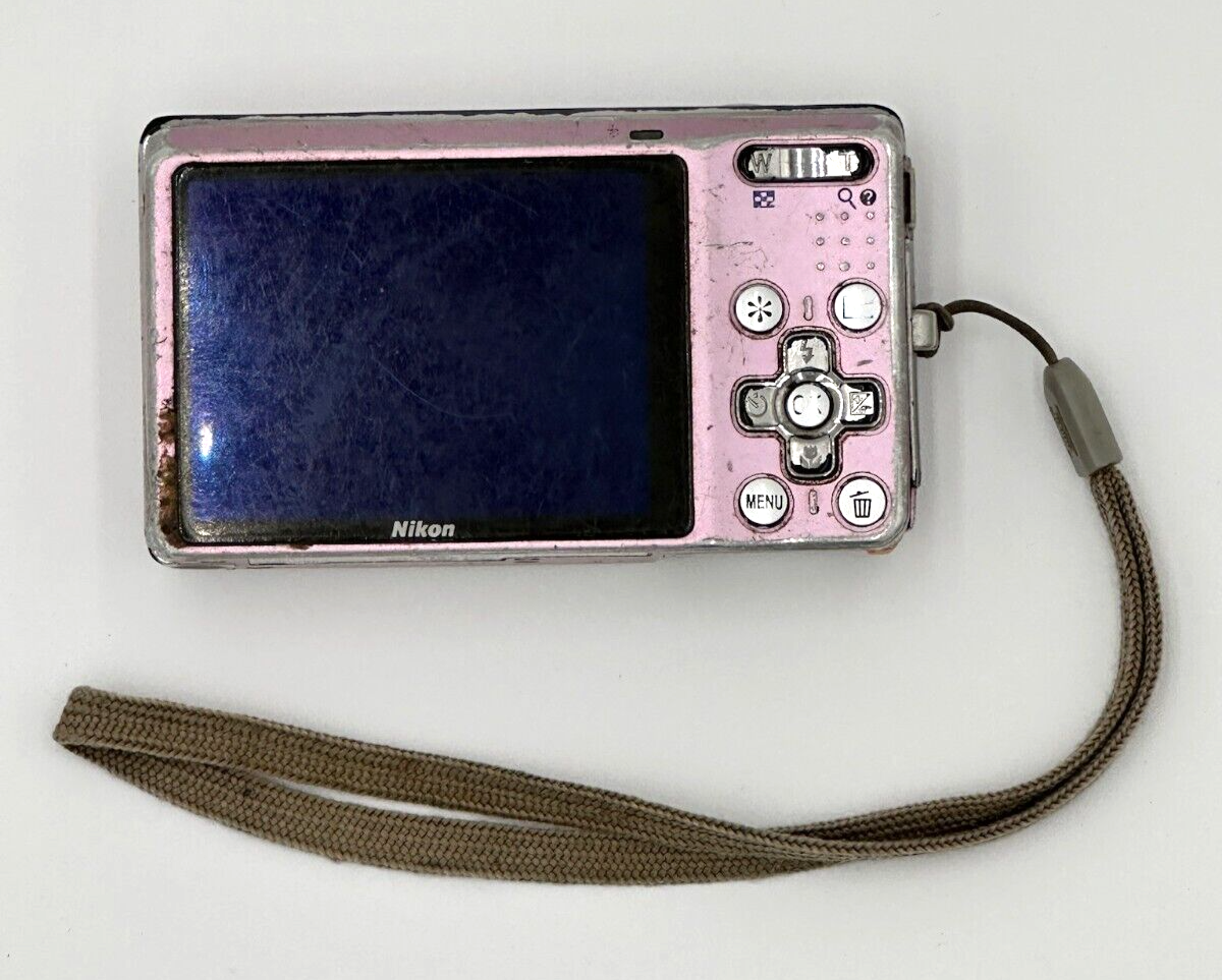Nikon COOLPIX Coolpix S560 10.0MP Digital Camera - Pink/Plum FOR